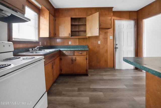 1023 Garden Park Drive, Jackson, MS 39204