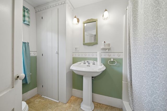 22 Abberton Road, Canterbury, NH 03224