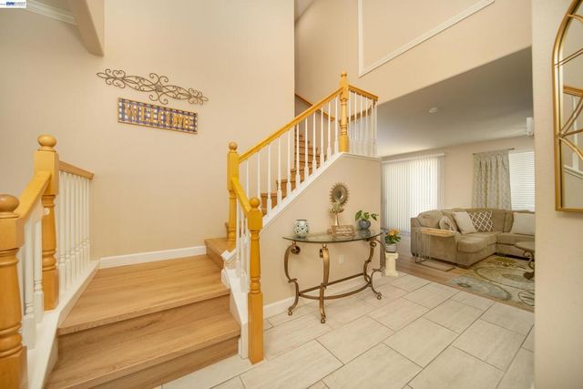 2710 Atherton Ct, Tracy, CA 95304