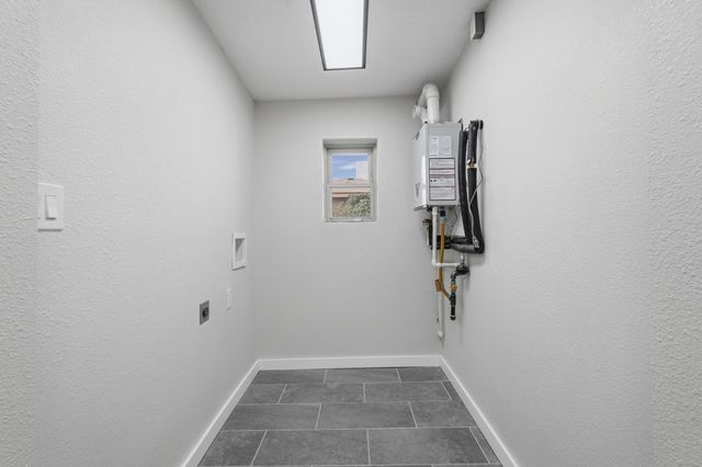 110 Tyrone Avenue NW, Albuquerque, NM 87107