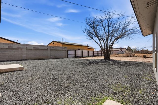 110 Tyrone Avenue NW, Albuquerque, NM 87107