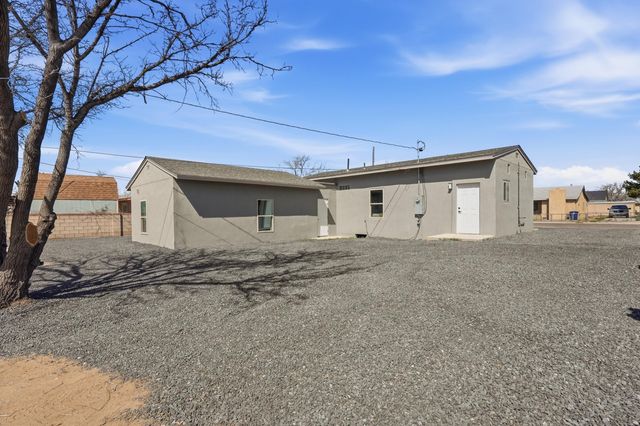 110 Tyrone Avenue NW, Albuquerque, NM 87107