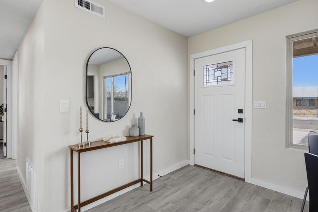 110 Tyrone Avenue NW, Albuquerque, NM 87107