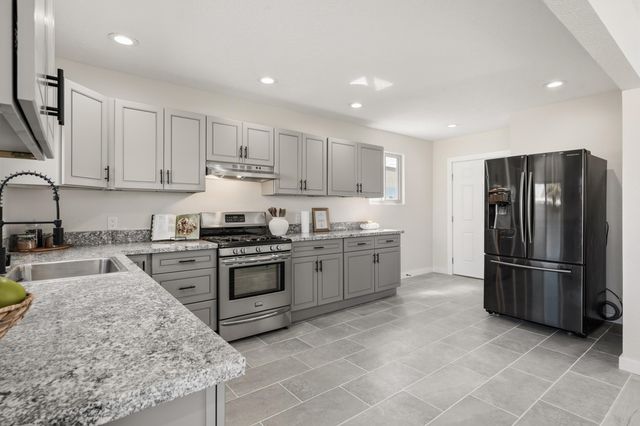 110 Tyrone Avenue NW, Albuquerque, NM 87107