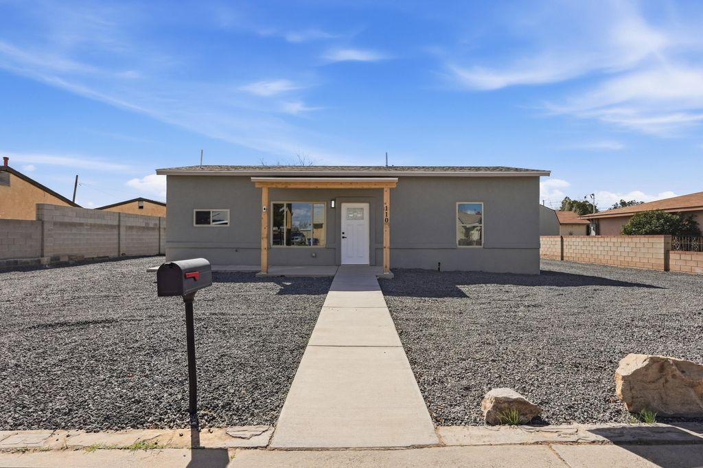 110 Tyrone Avenue NW, Albuquerque, NM 87107