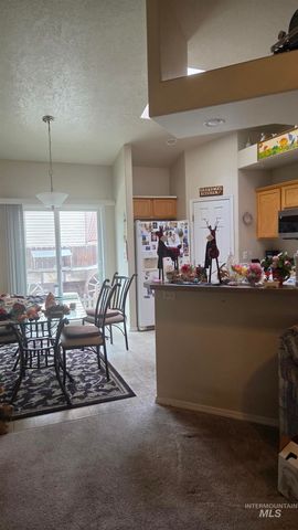 58 N Poplar Forest Place, Nampa, ID 83651