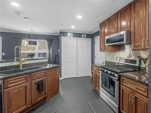 2732 River Tree Drive, Decatur, GA 30034