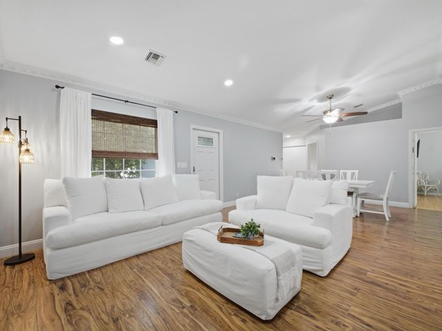 5418 CLUB Circle, Haverhill, FL 33415