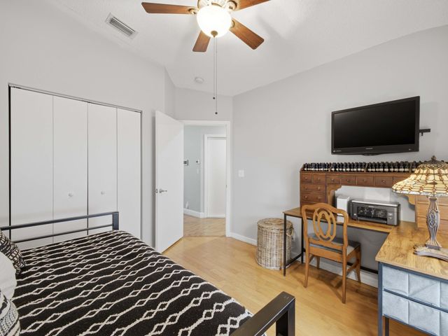5418 CLUB Circle, Haverhill, FL 33415