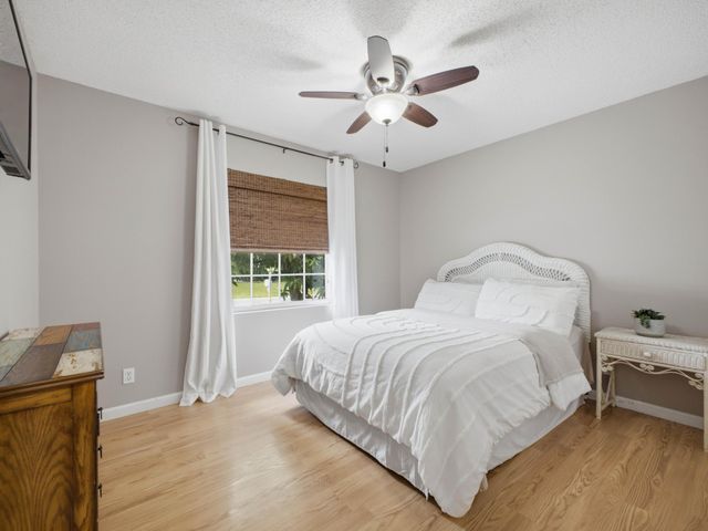 5418 CLUB Circle, Haverhill, FL 33415