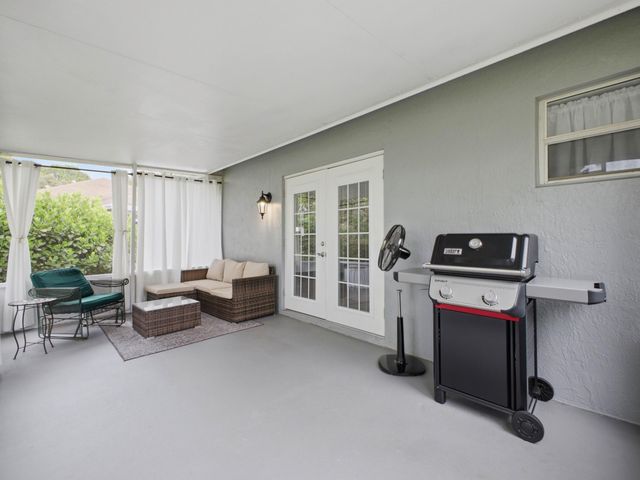 5418 CLUB Circle, Haverhill, FL 33415