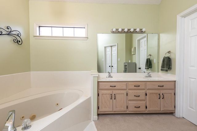 6875 DOMINO CV, Bartlett, TN 38002