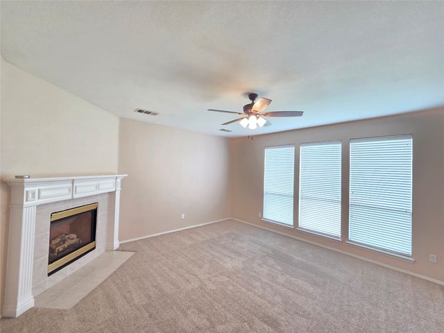 625 Manchester Drive, Mansfield, TX 76063