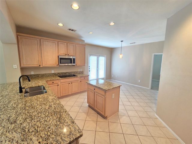 625 Manchester Drive, Mansfield, TX 76063