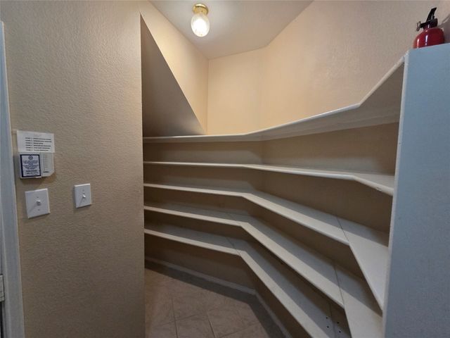 625 Manchester Drive, Mansfield, TX 76063