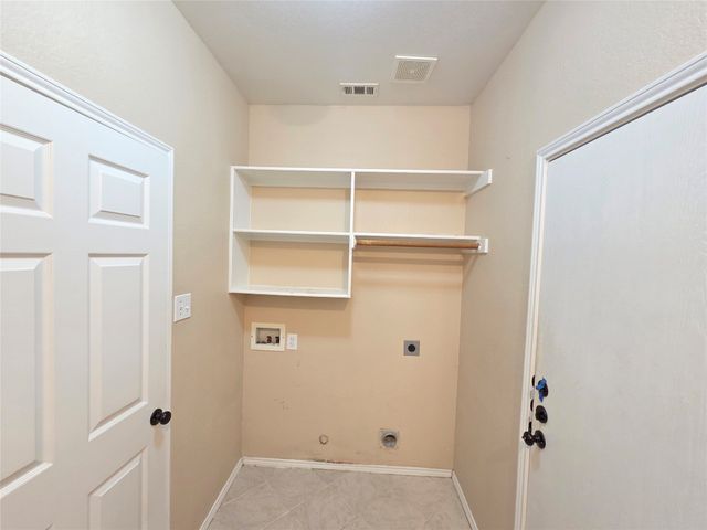 625 Manchester Drive, Mansfield, TX 76063