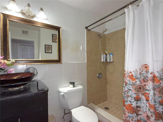 5828 HARCOURT AVENUE, Orlando, FL 32839