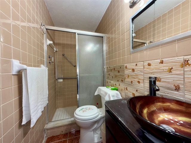 5828 HARCOURT AVENUE, Orlando, FL 32839