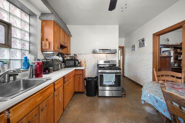 2136 W 23rd Street, Chicago, IL 60608