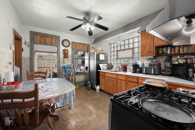2136 W 23rd Street, Chicago, IL 60608