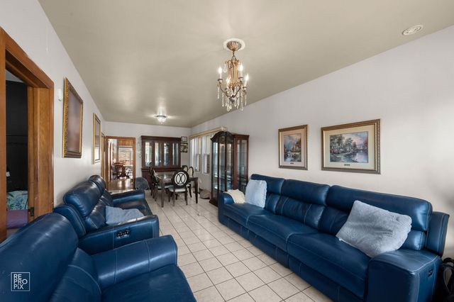 2136 W 23rd Street, Chicago, IL 60608
