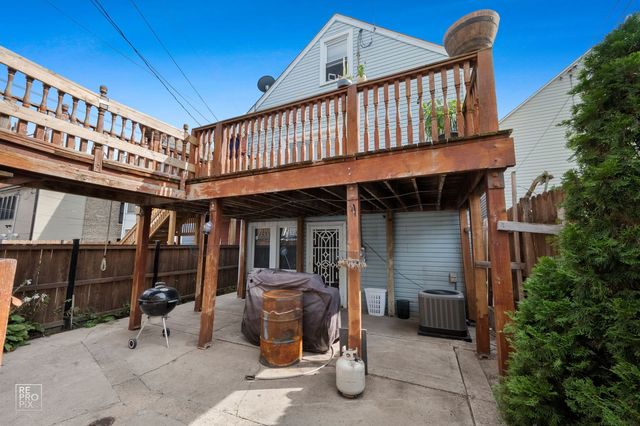 2136 W 23rd Street, Chicago, IL 60608