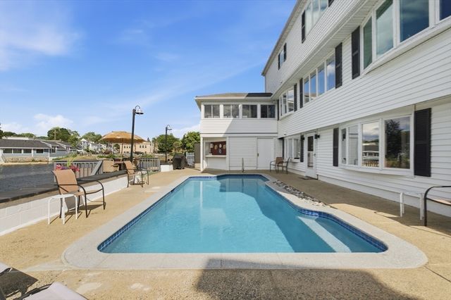 12 Wendy Way, Lynn, MA 01904