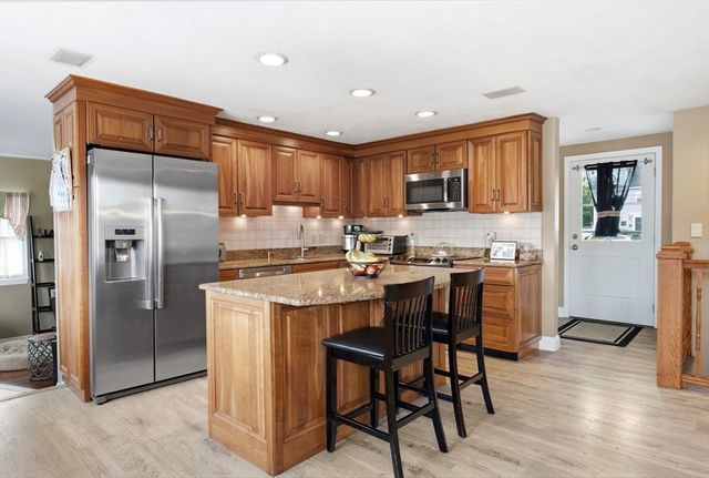 12 Wendy Way, Lynn, MA 01904