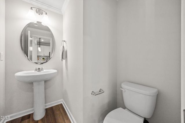 5862 Woodlawn Drive, Durham, NC 27703