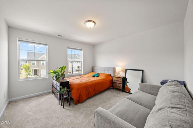 5862 Woodlawn Drive, Durham, NC 27703