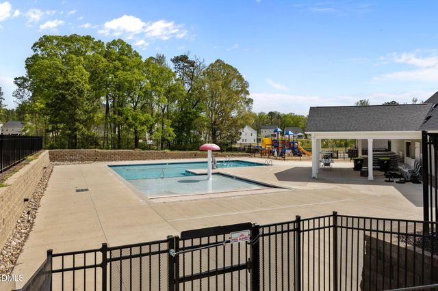 5862 Woodlawn Drive, Durham, NC 27703