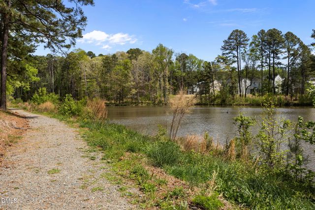 5862 Woodlawn Drive, Durham, NC 27703