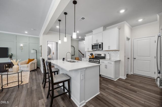 5862 Woodlawn Drive, Durham, NC 27703