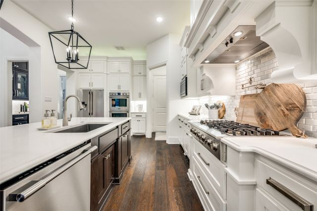 2021 Longmont Lane, Prosper, TX 75078