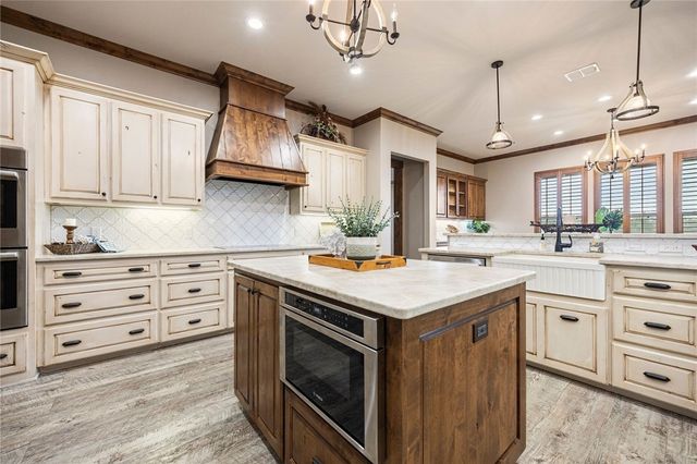 218 Coastal Wildwood Dr, Rockport, TX 78382