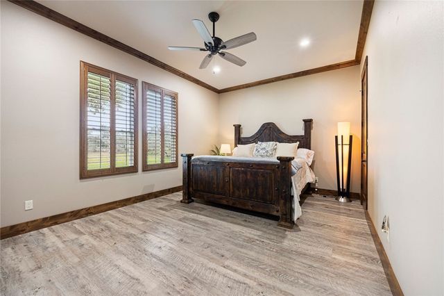 218 Coastal Wildwood Dr, Rockport, TX 78382