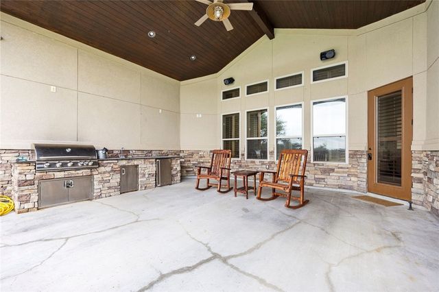 218 Coastal Wildwood Dr, Rockport, TX 78382