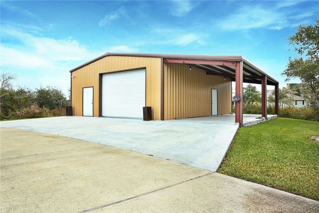 218 Coastal Wildwood Dr, Rockport, TX 78382