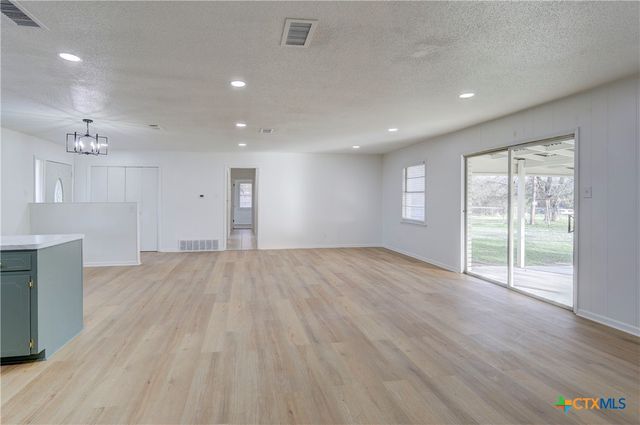 1513 W Main Street, Little River Academy, TX 76554