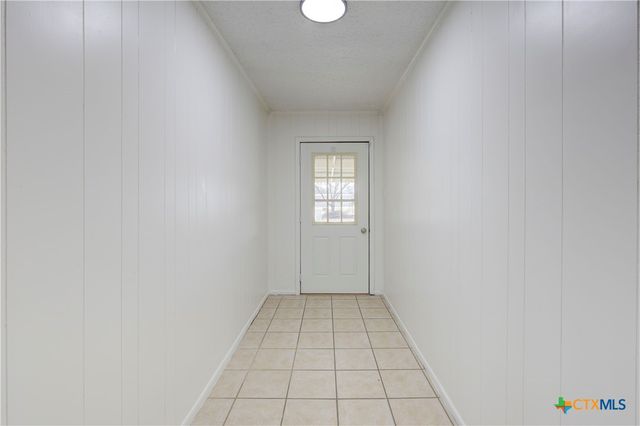 1513 W Main Street, Little River Academy, TX 76554