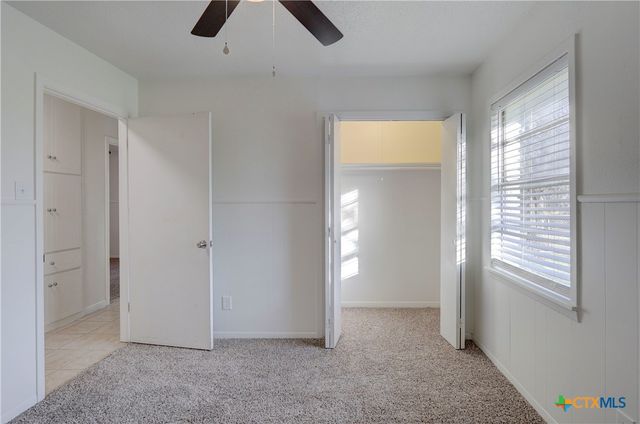 1513 W Main Street, Little River Academy, TX 76554