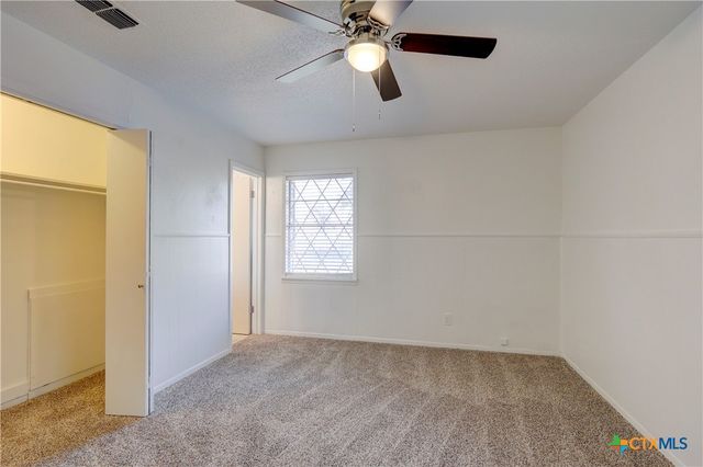 1513 W Main Street, Little River Academy, TX 76554