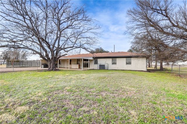 1513 W Main Street, Little River Academy, TX 76554