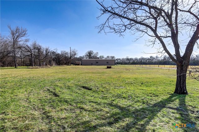 1513 W Main Street, Little River Academy, TX 76554