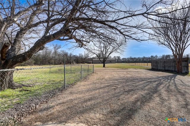 1513 W Main Street, Little River Academy, TX 76554