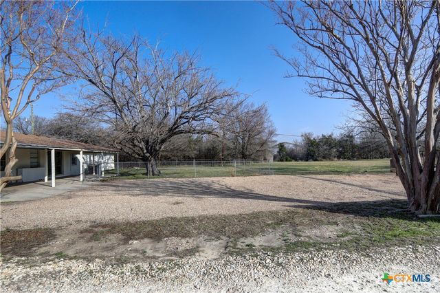 1513 W Main Street, Little River Academy, TX 76554