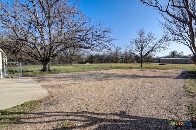 1513 W Main Street, Little River Academy, TX 76554