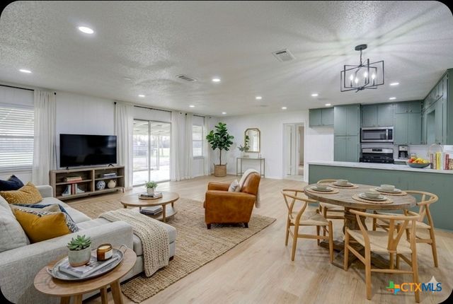 1513 W Main Street, Little River Academy, TX 76554