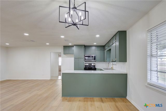 1513 W Main Street, Little River Academy, TX 76554