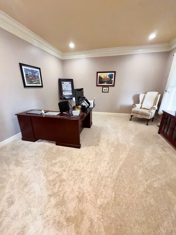 135 N Country Club Dr, Hendersonville, TN 37075